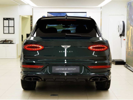 Bentley Bentayga Azure 35700 км
