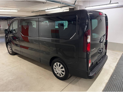 Renault Trafic 2.0 AMT, 22300 км